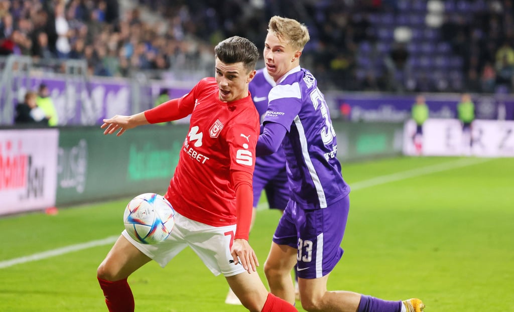 In der 3. Liga hatten sich Aue und der HFC Mitte Oktober 1:1 getrennt.