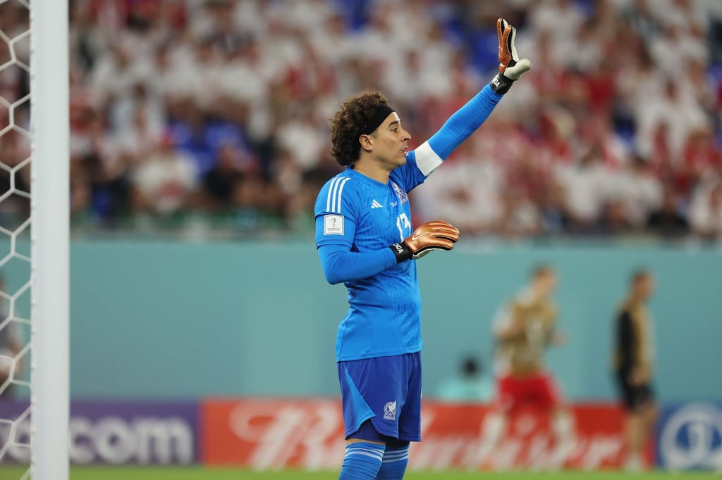 Mexikos Torwart Guillermo Ochoa konnte einen Strafstoß von Robert Lewandowski parieren.