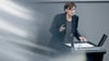 Bildungsministerin Bettina Stark-Watzinger (FDP) spricht bei einer Sitzung im Deutschen Bundestag.