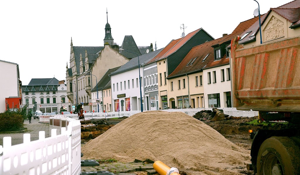 Die Bauarbeiten am Breiteweg sind im vollen Gange. Die Fertigstellung soll bis zur 800-Jahr Feier realisiert werden.