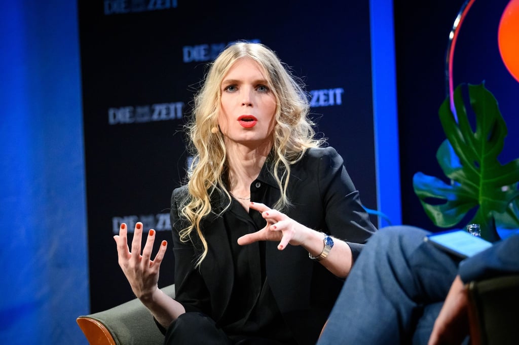 Chelsea Manning, US-amerikanische Whistleblowerin, spricht mit dem Chefredakteur von Zeit Online über ihr neues Buch "README.txt".
