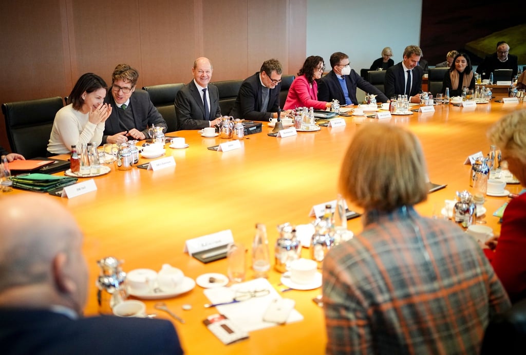Bundeskanzler Olaf Scholz während der Sitzung des Kabinetts im Kanzleramt.