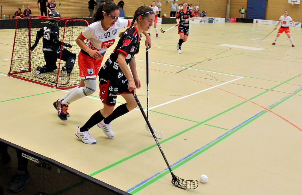 Die Angreiferin Julia Noel (am Ball) war im Auswärtsspiel gegen München die erfolgreichste Wernigeröder Torschützin. Sie erzielte insgesamt fünf Treffer beim 11:3-Sieg.