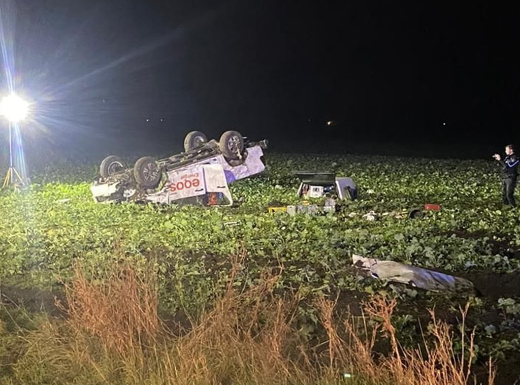 Ein schwerer Verkehrsunfall hat sich am Dienstagabend zwischen Ilbersdort und Gerlebogk ereignet. Dabei wurde ein 40-jähriger Mann unter seinem Auto eingeklemmt.