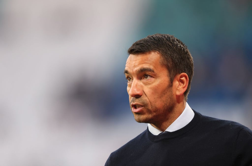 Die Glasgow Rangers trennen sich von Trainer Giovanni van Bronckhorst.