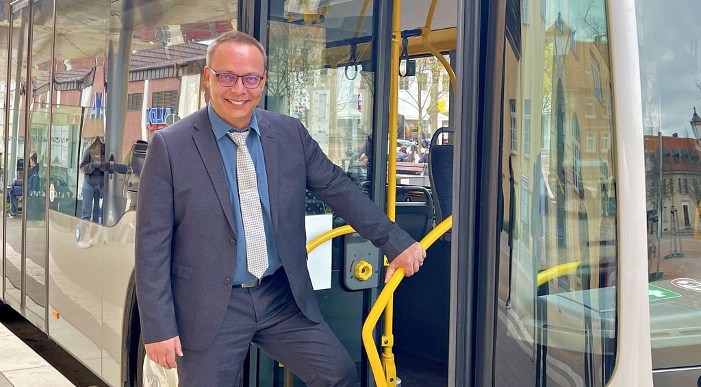 Erst im Juni ist Gerd Hasskerl als neuer Geschäftsführer der KVG Salzland eingestiegen. Nun hat er einen Kraftakt hinter sich. Innerhalb weniger Wochen musste der Busverkehr im Raum Staßfurt-Hecklingen neu organisiert werden.