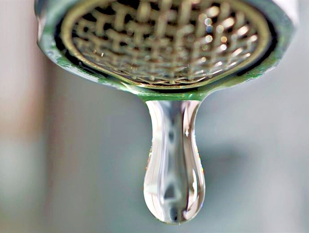 Ein tropfender Wasserhahn kann künftig für Tangermünder eine Kostenfalle werden.