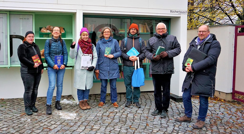 Ein neues Bauwerk in den Franckeschen Stiftungen bietet Platz für Lebensmittel, Bücher und Kunst.