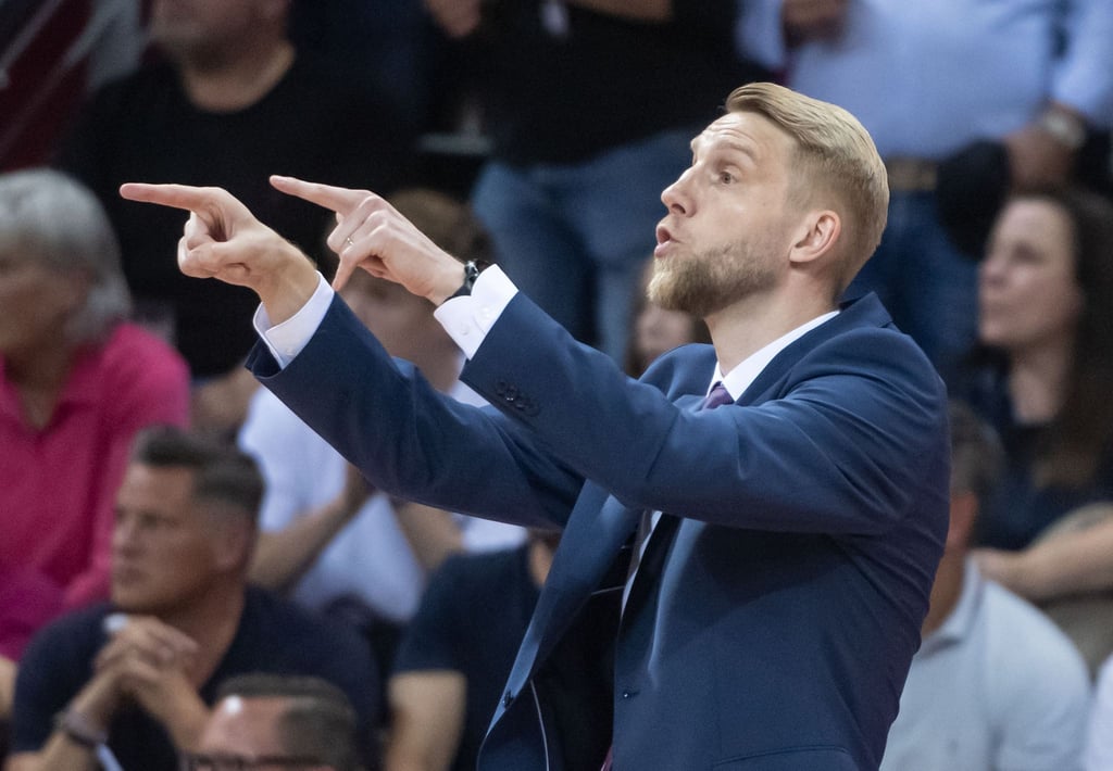 Cheftrainer Tuomas Iisalo kassierte mit Bonn die erste Saison-Niederlage in der BBL.
