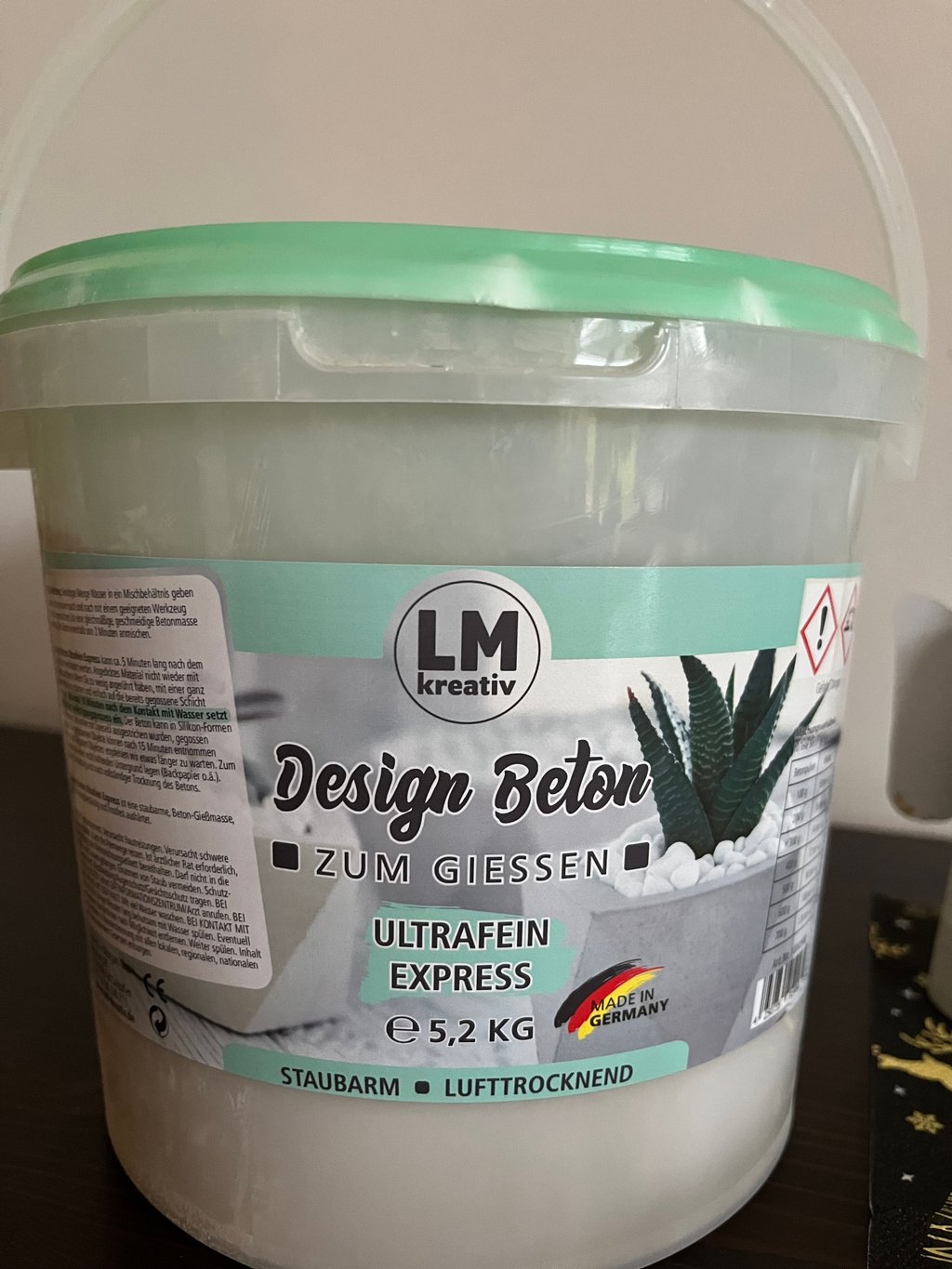 Zum Basteln eignet sich ganz feiner Beton.