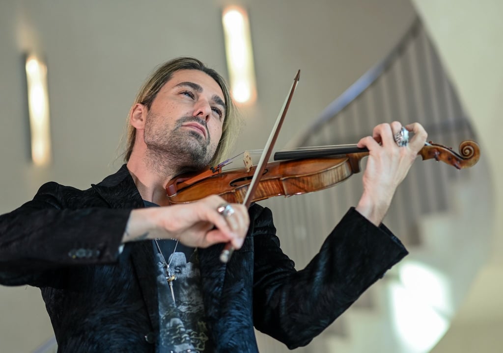 Der Musiker David Garrett hätte nach eigenen Angaben nicht genug Zeit für ein Kind. „Babys zu machen ist einfach, aber die Schwierigkeiten beginnen dann“, sagte der 42-Jährige der Zeitschrift „Bunte“.