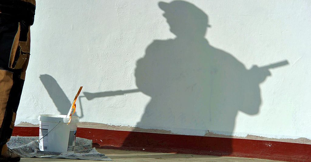Der Malereibetrieb Busse aus Tangermünde hat eine junge Stendalerin in der Probezeit entlassen. Die 17-Jährige fühlt sich von ihrem ehemaligen Chef ungerecht behandelt.