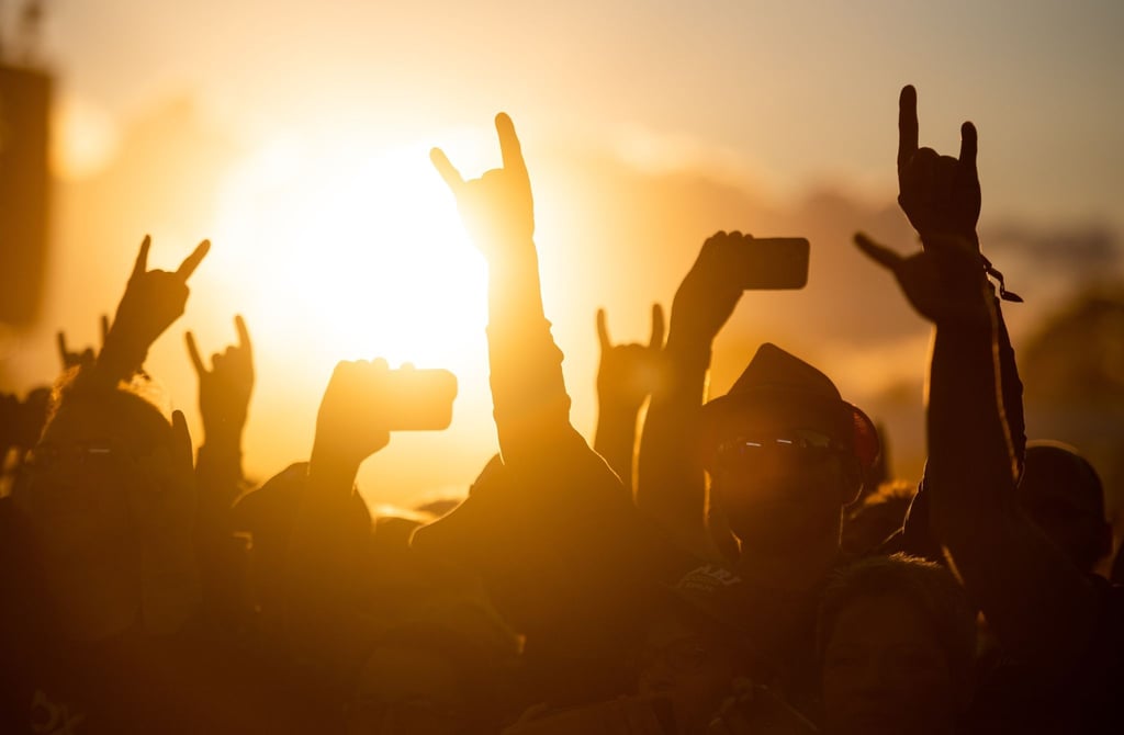 Auf Heavy-Metal-Festivals wirken die Fans meist wie ein glückliches Völkchen. Doch viele von ihnen sind an Depressionen erkrankt. Psychologe Nico Rose hat die Szene genauer untersucht.