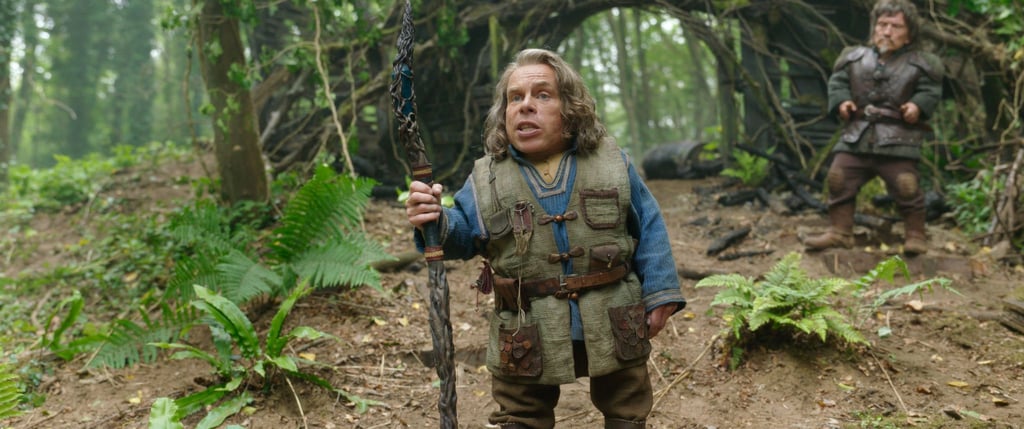 Willow Ufgood (Warwick Davis, l-r) und (Graham Hughes) in einer Szene der Serie „Willow“.
