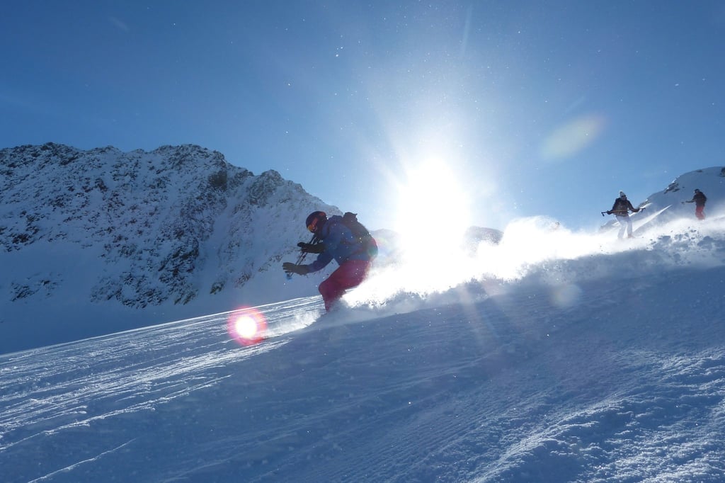 Skifahren wird in der kommenden Wintersaison vielerorts teurer - die Liftpreise ziehen teils deutlich an.