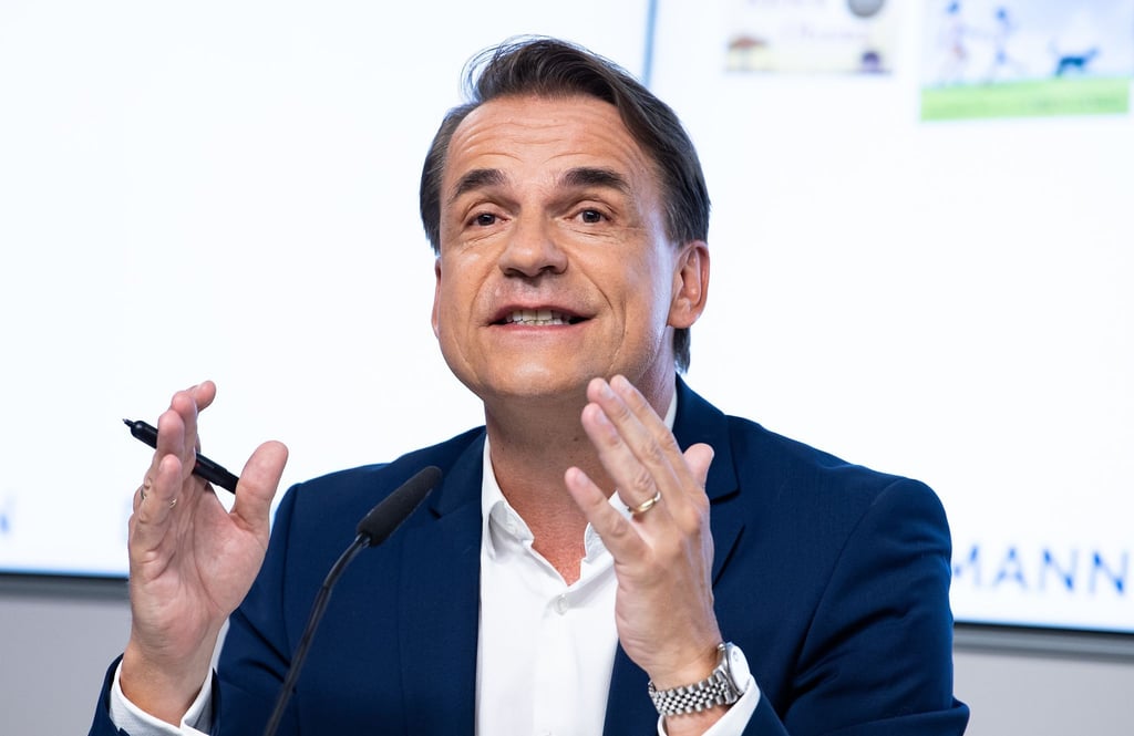 Bertelsmann-Vorstandsmitglied Markus Dohle, CEO von Penguin Random House, äußert sich bei der Bilanz-Pressekonferenz der Bertelsmann SE & Co. KGaA.)