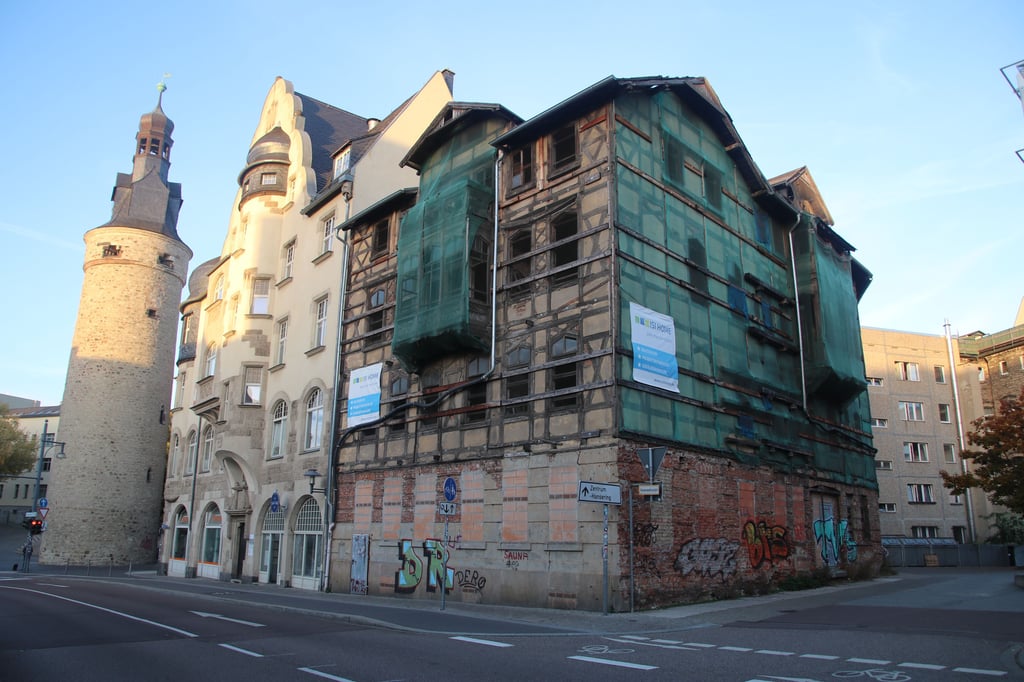 Das denkmalgeschützte Fachwerkhaus am Leipziger Turm soll nun endlich saniert werden.