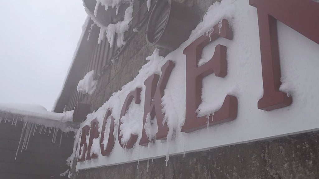 Auf dem Brocken ließen sich zahlreiche Besucher nicht von den zweistelligen Minustemperaturen abschrecken. Foto: