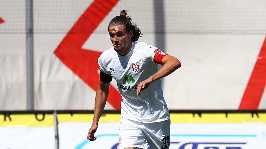 Kapitän Jonas Nietfeld hat sich schwer am rechten Knöchel verletzt.