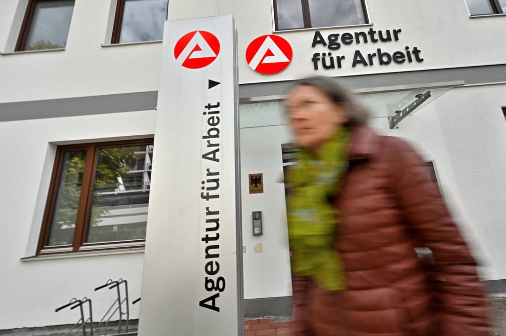 Wer sich unsicher ist, ob er Anspruch hat, solle sich bei seinem Jobcenter in Sachsen-Anhalt beraten lassen.