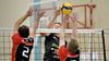 Hendrik Herms (Mitte) und die Altmark Volleys aus Gardelegen gewannen in Halle/Saale beim USV II.