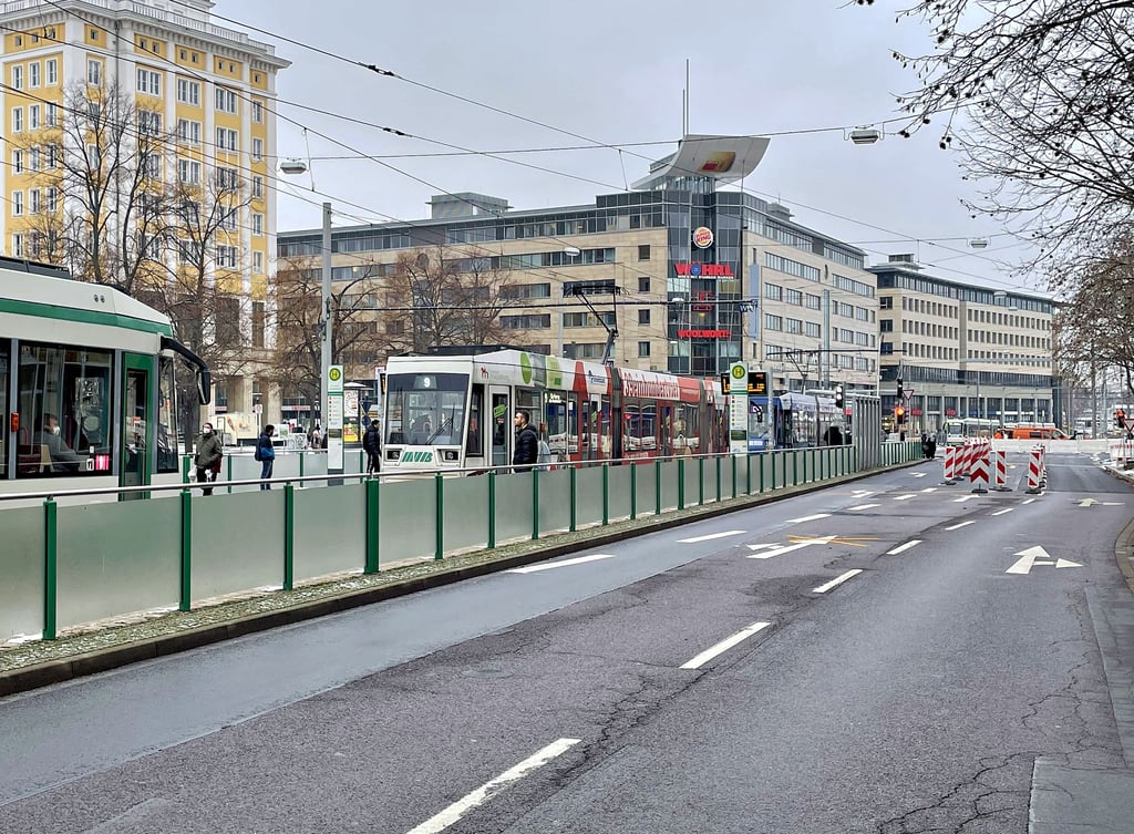 Magdeburg Sperrt Zwei Weitere Brücken – So Überleben Sie Den Stau! - 0f6r0j7