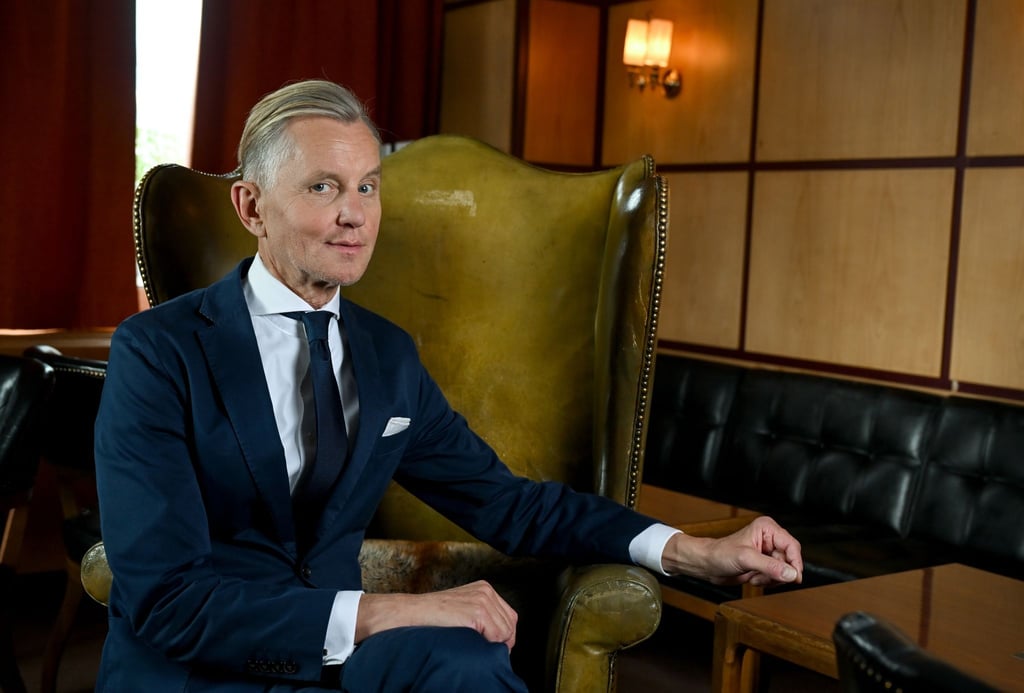 Der Musiker Max Raabe am Rande eines dpa-Interviews.