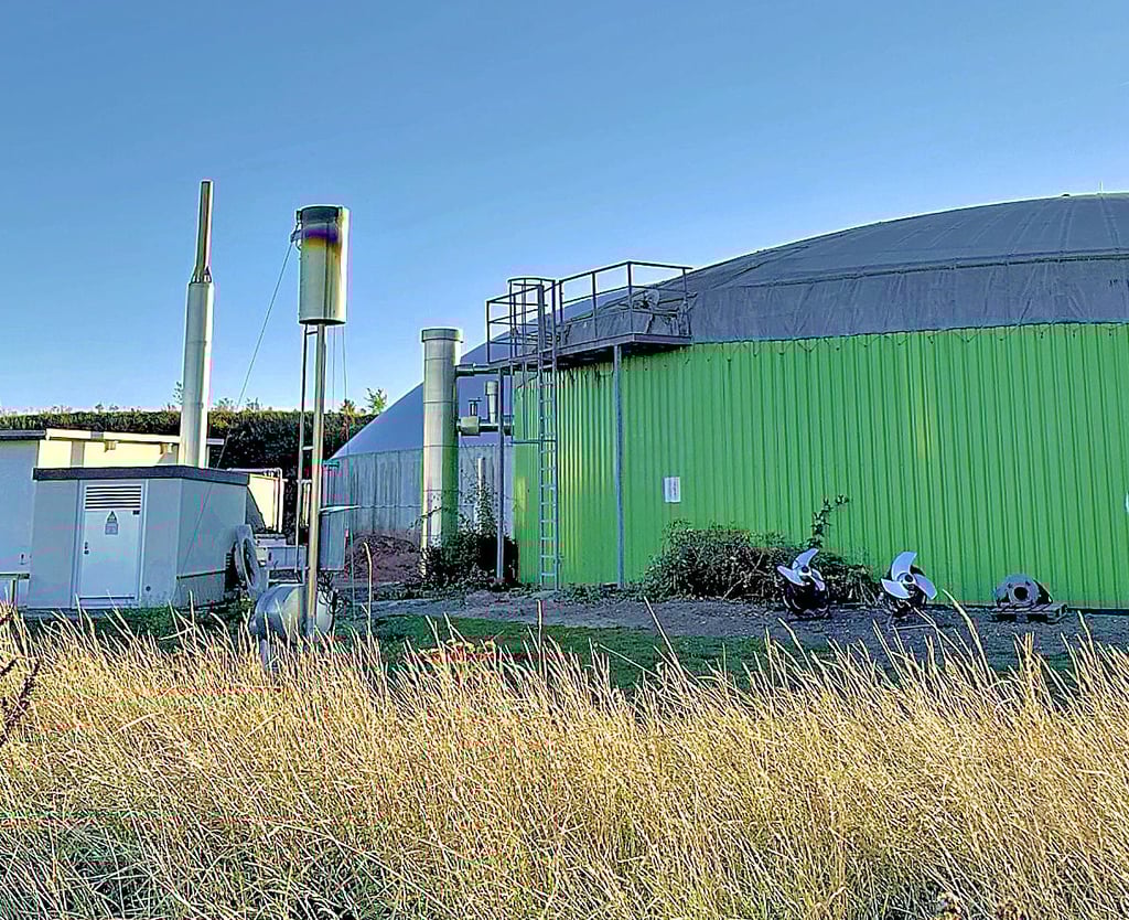 Im Altkreis Staßfurt gibt es bereits mehrere Biogasanlagen wie hier in Hecklingen, wo die Albocco GmbH unter anderem die Gülle der Schweinemastanlage in Strom umwandelt.