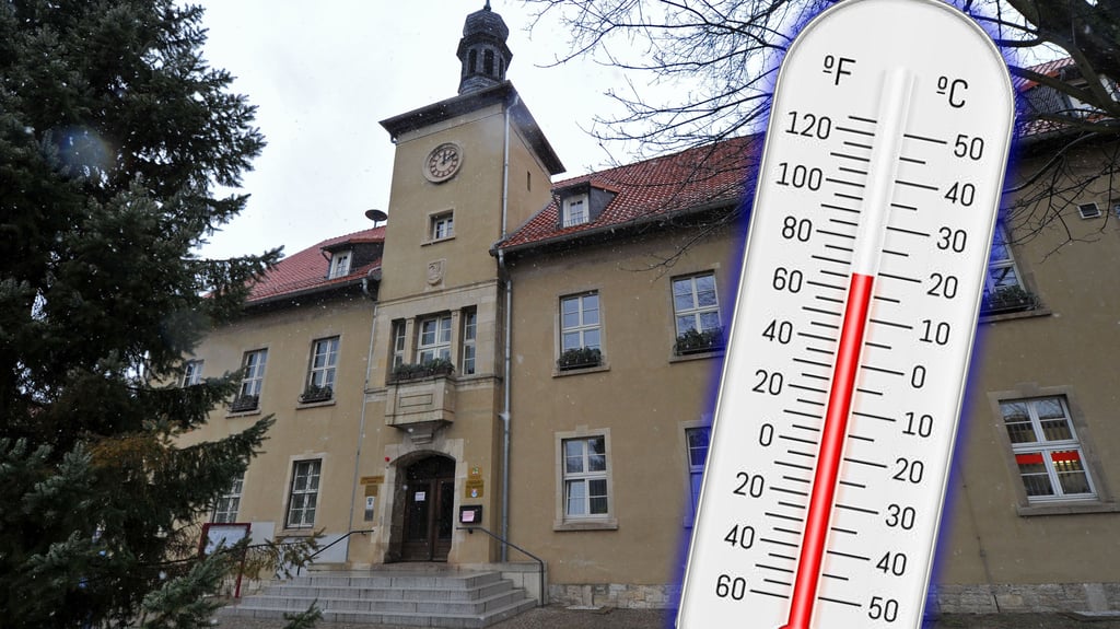 Wärmer als 19 Grad Celsius wird es auch im Rathaus Nachterstedt, dem Sitz der Stadt Seeland, nicht.