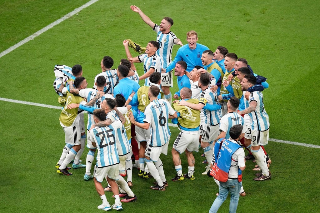 Argentinien bezwang die Niederlande im Elfmeterschießen und steht im Halbfinale.