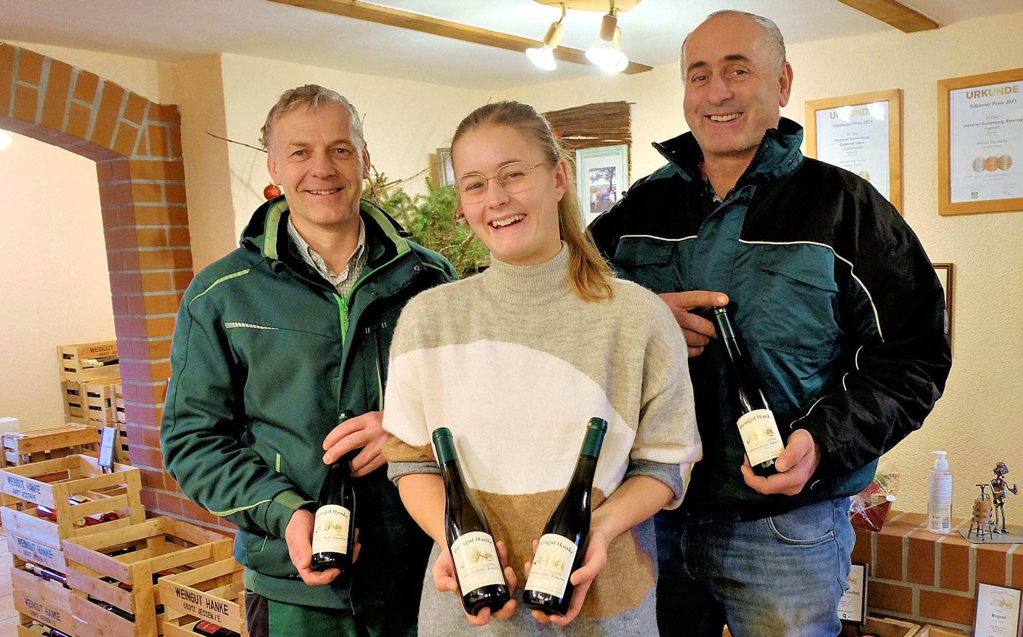 Eiswein aus Jessen Weingut Hanke präsentiert kühle Köstlichkeit