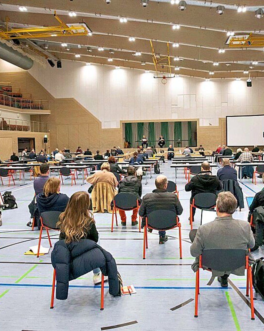 Das Ehrenamt im Stadtrat ist viel Arbeit. Trotzdem findet das Landesverwaltungsamt, dass einige Mitglieder zu viel Geld bekommen.