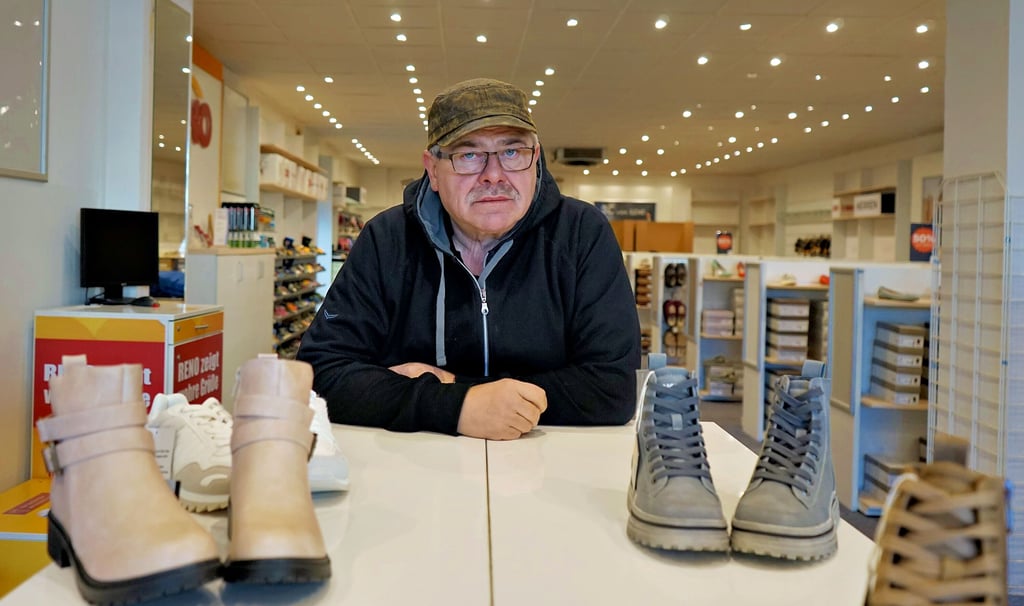 Wolfgang Behrens schließt sein Reno-Schuhgeschäft in Salzwedel. Dabei hatte er das überhaupt nicht vor.