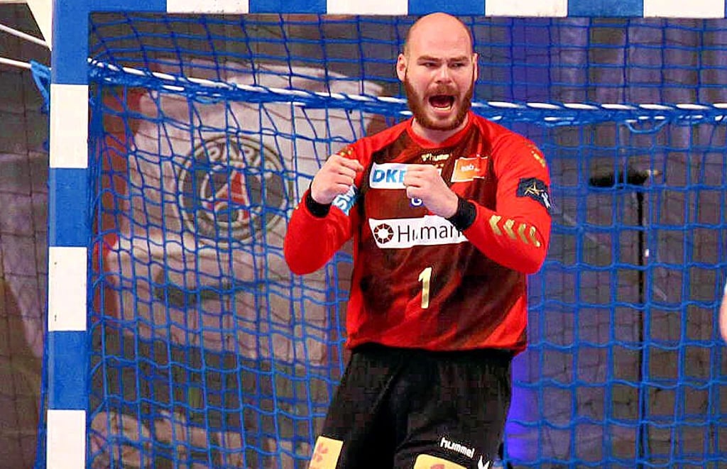 Mike Jensen ballt die Fäuste. Mit zehn Paraden hatte der Däne im Tor des SC Magdeburg einen großen Anteil am grandiosen Sieg bei Paris St.-Germain.