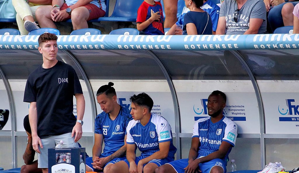 Auf dem Weg der Besserung: der langzeitverletzte Florian Kath (l.). Der 28-Jährige bestritt bislang 52 Spiele für den FCM.