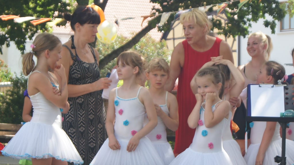 Die Ballettmäuschen des OK-Live-Ensembles begeistern jedes Publikum. Dafür sorgt Trainerin Antje Pampel, die stellvertretende Vereinsvorsitzende Heike Wolter kümmert sich um die administrativen Aufgaben des Vereins.