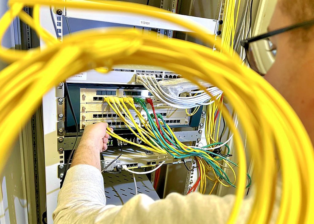 Ein Wirrwarr wie im Serverraum ist auch die Umsetzung des Onlinezugangsgesetzes.