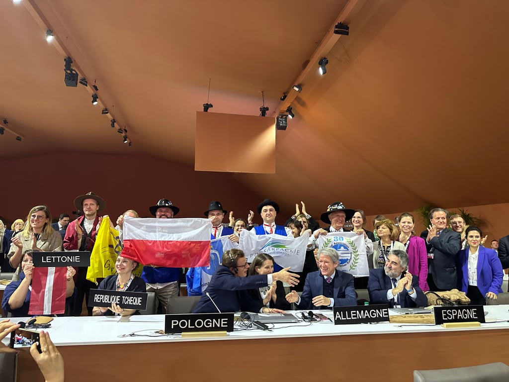 1. Dezember 2022, Rabat (Marokko): Die Flößerei wird von der Unesco als imaterielles Kulturerbe anerkannt. Zu den Antragsstellern gehörte auch Deutschland.