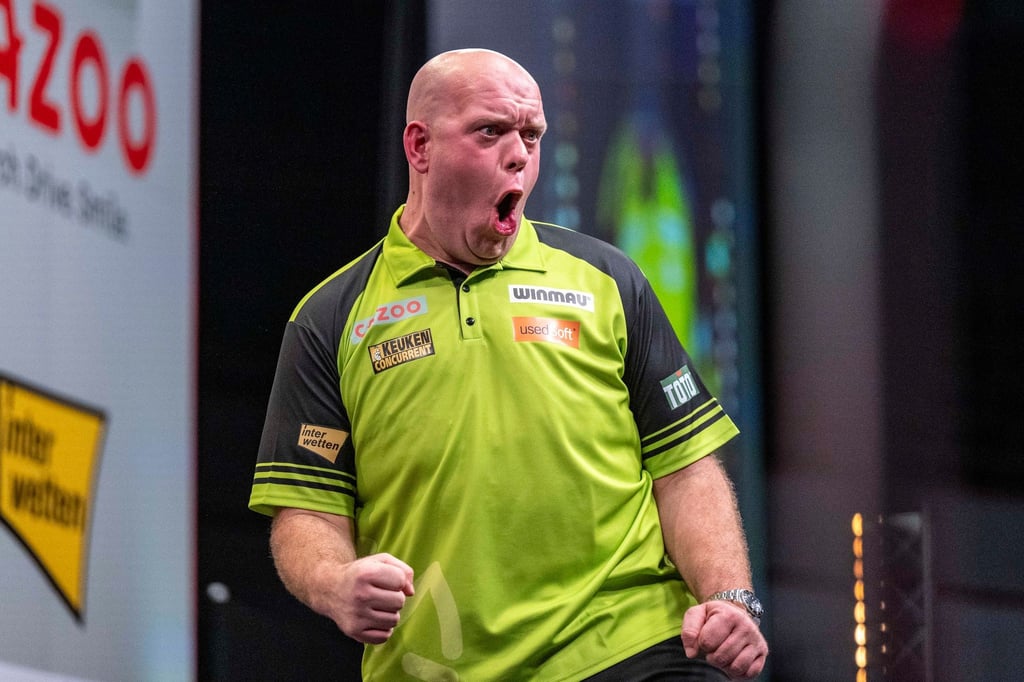 Michael van Gerwen jubelt in seinem Match gegen Chris Dobey.