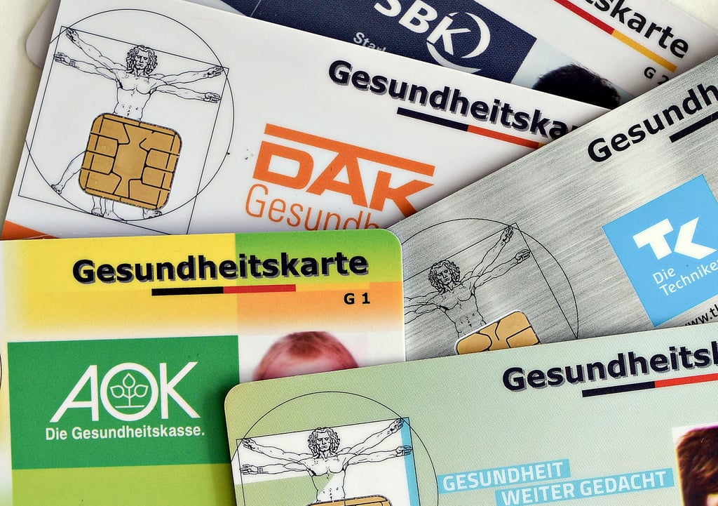 In Deutschland gibt es ungefähr 100 Krankenversicherungen. Viele werden ihren Zusatzbeitrag im nächsten Jahr erhöhen.
