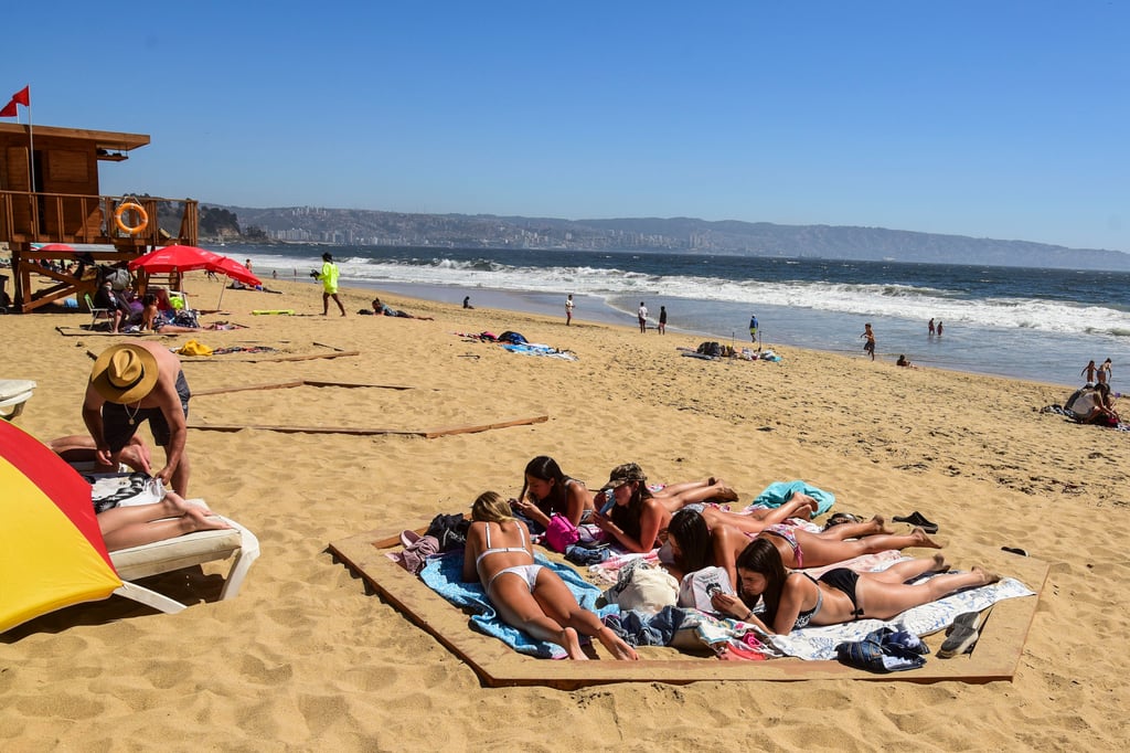 In Chile wollte der Europaausschuss politische Gespräche führen. Das Land ist auch bei Touristen beliebt - hier der Stand von Viña del Mar.