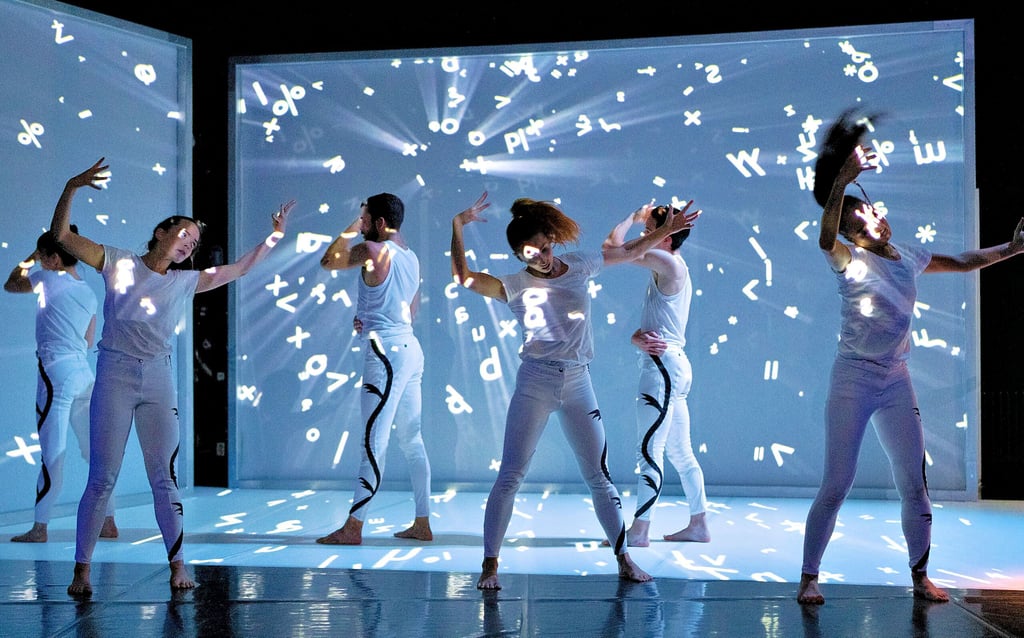 Hatte in diesem Jahr am Nordharzer Städtebundtheater Premiere: „Gravitas“, ein Kammertanzabend von Tarek Assam, der sich experimentell und multimedial mit dem Thema Schwerkraft auseinandersetzt.
