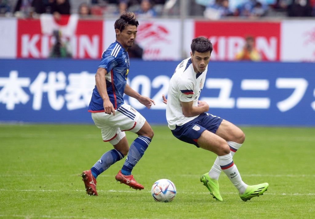 Giovanni Reyna (r) aus den USA spielt für Borussia Dortmund.