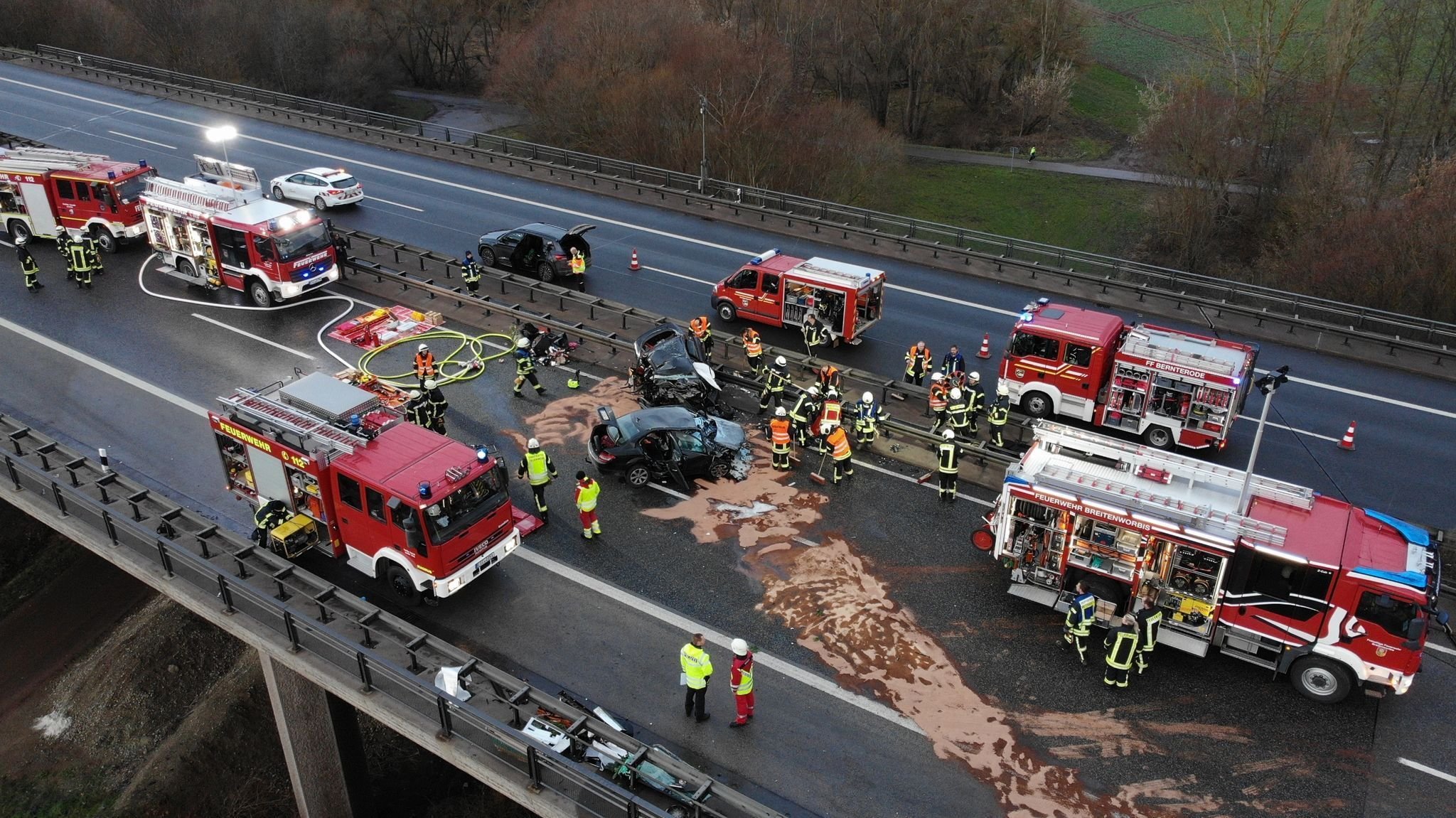 Schwerer Unfall: Horror-Crash Auf A38: Drei Tote Nach Geisterfahrer ...