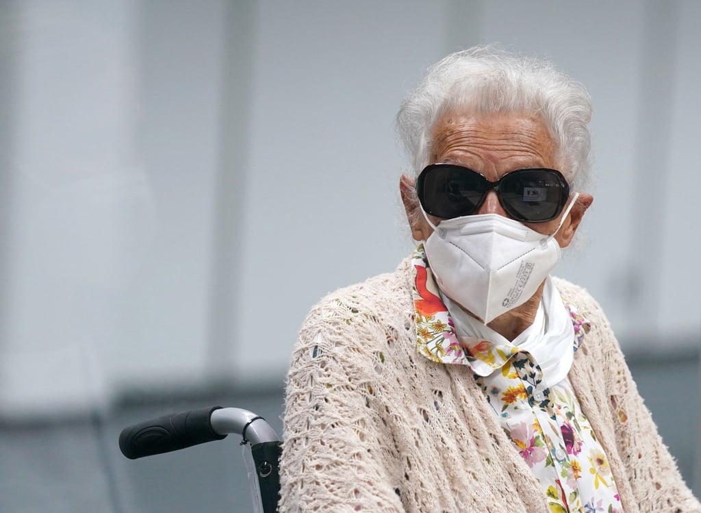 Die Strafkammer hat die 97 Jahre alte Irmgard F. zu einer Strafe von zwei Jahren auf Bewährung verurteilt.