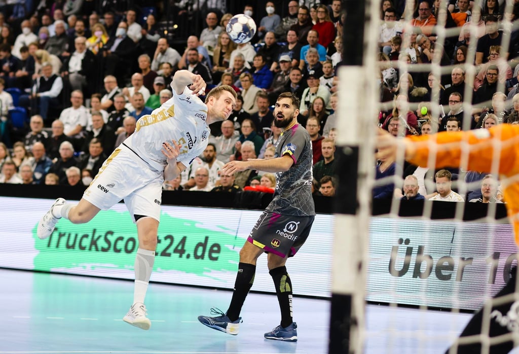 Kiels Nikola Bilyk (l) glänzte gegen Nantes mit zehn Treffern.