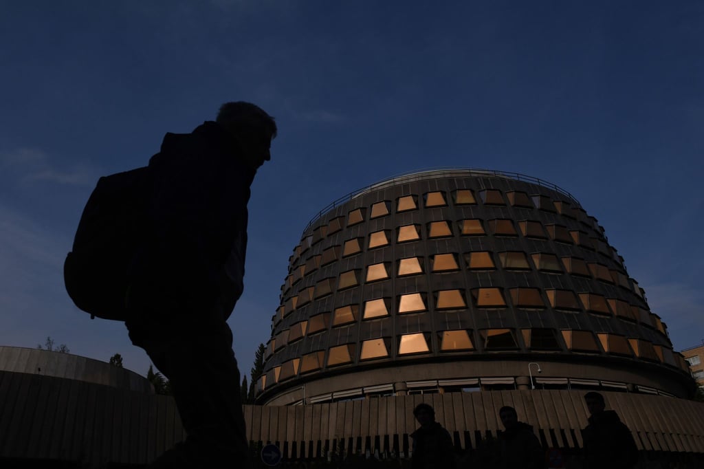 Das Verfassungsgericht in Madrid hat auf Antrag der konservativen PP erstmals ein laufendes Gesetzgebungsverfahren des Parlaments im Eilverfahren gestoppt.
