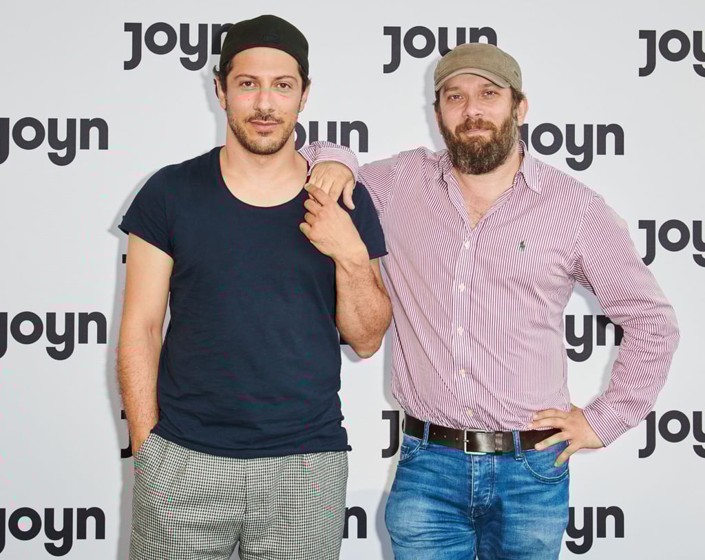 Die fünfte Staffel „jerks.“ mit Christian Ulmen (r) und Fahri Yardim ist von Februar 2023 an zu sehen.