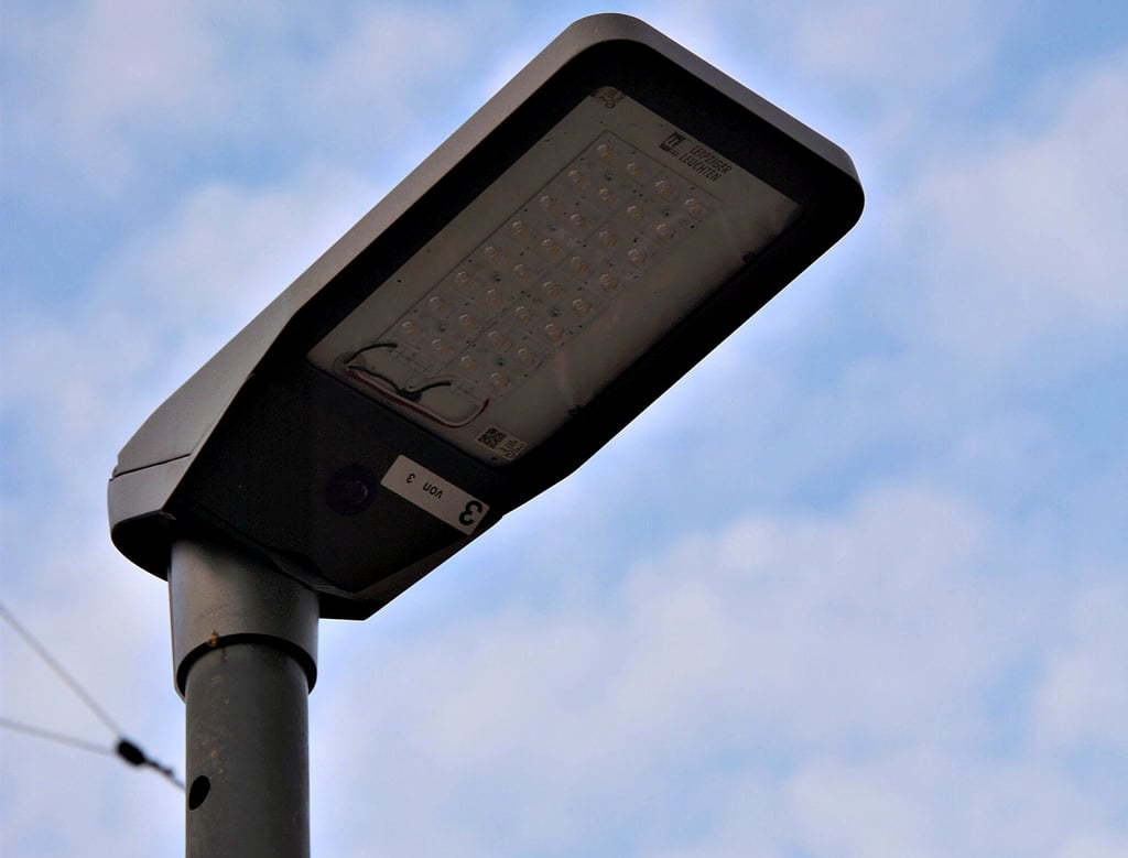 Im Test auf dem Stala-Gelände sind derzeit Straßenlaternen, die durch intelligente Software in der Lage sind, ihre Lichtstärke bedarfsgerecht zu variiieren.