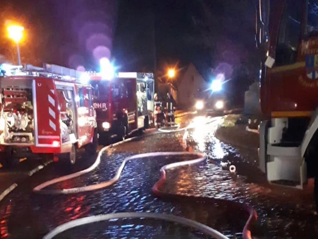 Gegen 5 Uhr wurden die Einsatzkräfte am Heiligabend nach Zehmitz alarmiert.